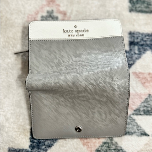 kate spade Two-Tone Gray and White Wallet - Picture 3 of 7